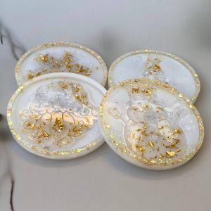 Resin Coaster Set: Handmade Epoxy Coasters with Festive Golden Christmas Pattern